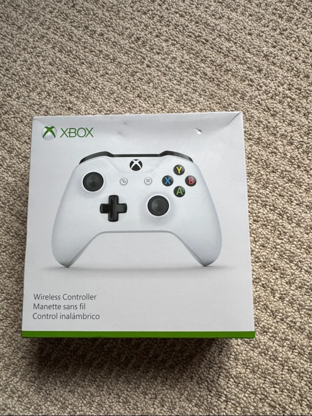 Wireless Controller in White - Official Console Controller